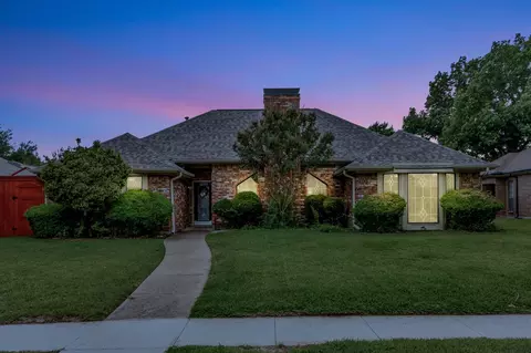 2605 Pickwick Ln, Plano, TX 75093