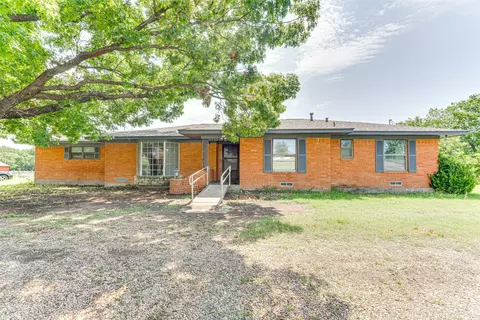 410 Ovilla Rd, Waxahachie, TX 75167