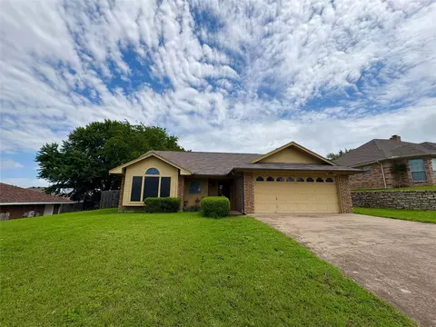 1404 Westwood Dr, Weatherford, TX 76086