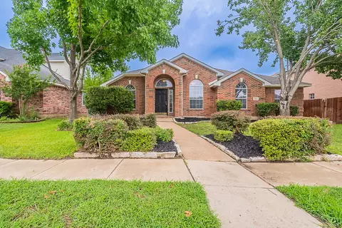 7501 Maplewood Dr, Rowlett, TX 75089