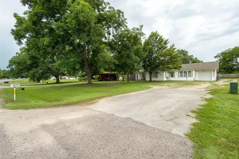 440 S Main St, Springtown, TX 76082