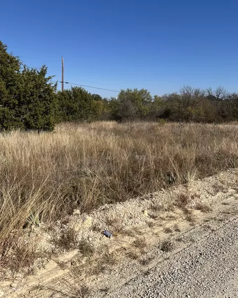 7194 Neal Dr, Brownwood, TX 76801