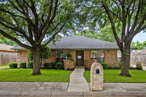 2720 Margaret Dr, Arlington, TX 76012