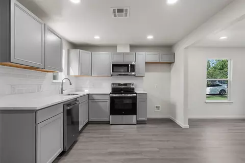 Kitchen - 2508 Windsor Ave, Waco, TX 76708 photo 1 of 4