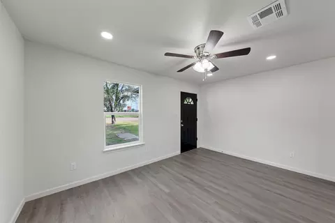 Living - 2508 Windsor Ave, Waco, TX 76708 photo 2 of 4