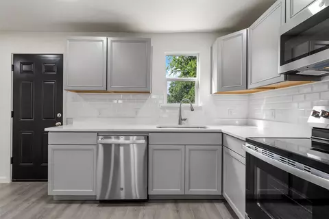 Kitchen - 2508 Windsor Ave, Waco, TX 76708 photo 3 of 4