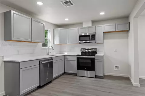 Kitchen - 2508 Windsor Ave, Waco, TX 76708 photo 2 of 4