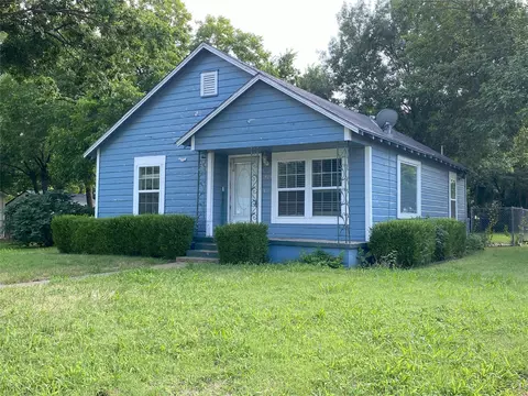 1424 N Brents Ave, Sherman, TX 75090