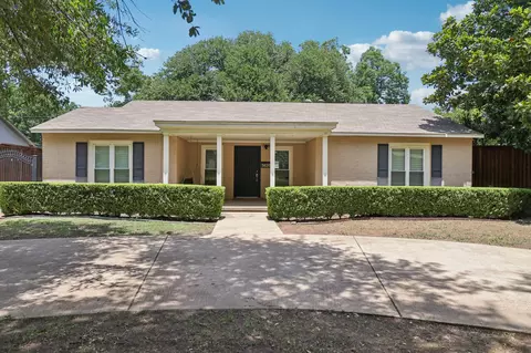 3620 W Biddison St, Fort Worth, TX 76109