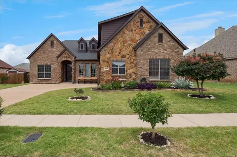449 Chisholm Trl, Justin, TX 76247