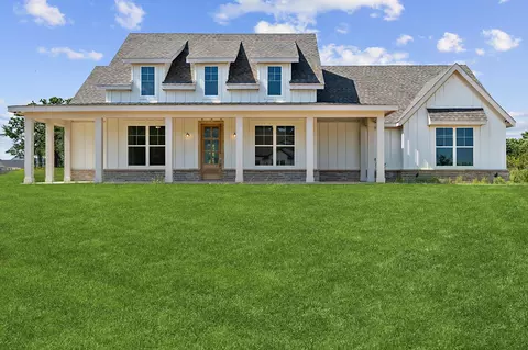 209 Blackjack Xing, Paradise, TX 76073