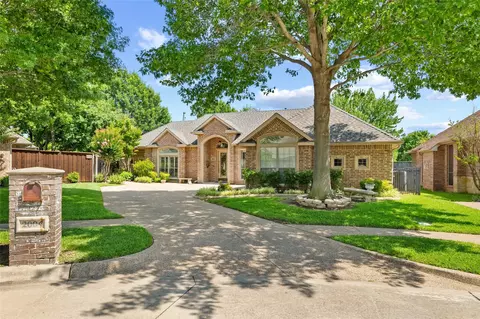 2004 Kodiak Ct, Arlington, TX 76013