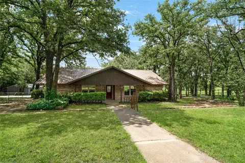 8376 E Us Highway 82, Gainesville, TX 76240