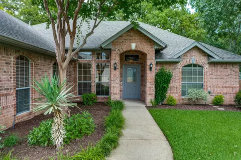 1505 Bailey Dr, Azle, TX 76020