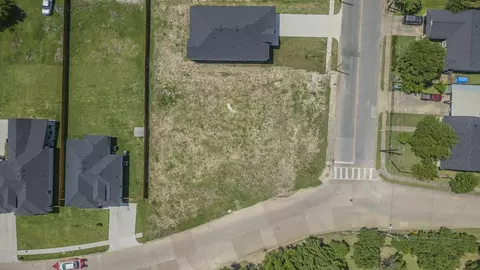 6902 Umphress Rd, Dallas, TX 75217