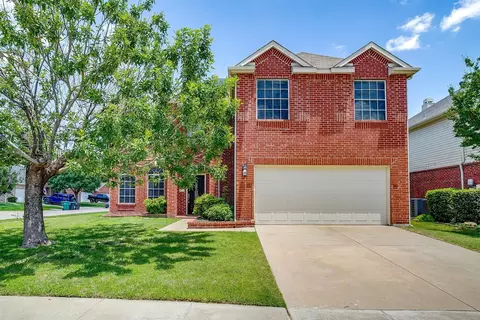 9136 Saratoga Rd, Fort Worth, TX 76244