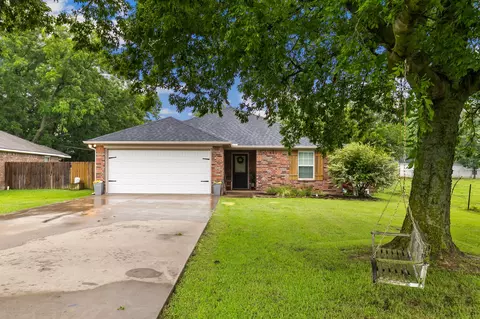 404 Robertson St, Collinsville, TX 76233