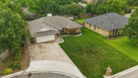 7616 Teresa Ct, North Richland Hills, TX 76182