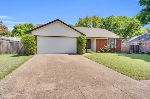 36 Atlantic Ave, Midlothian, TX 76065