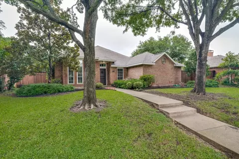 1325 Auburn Pl, Plano, TX 75093