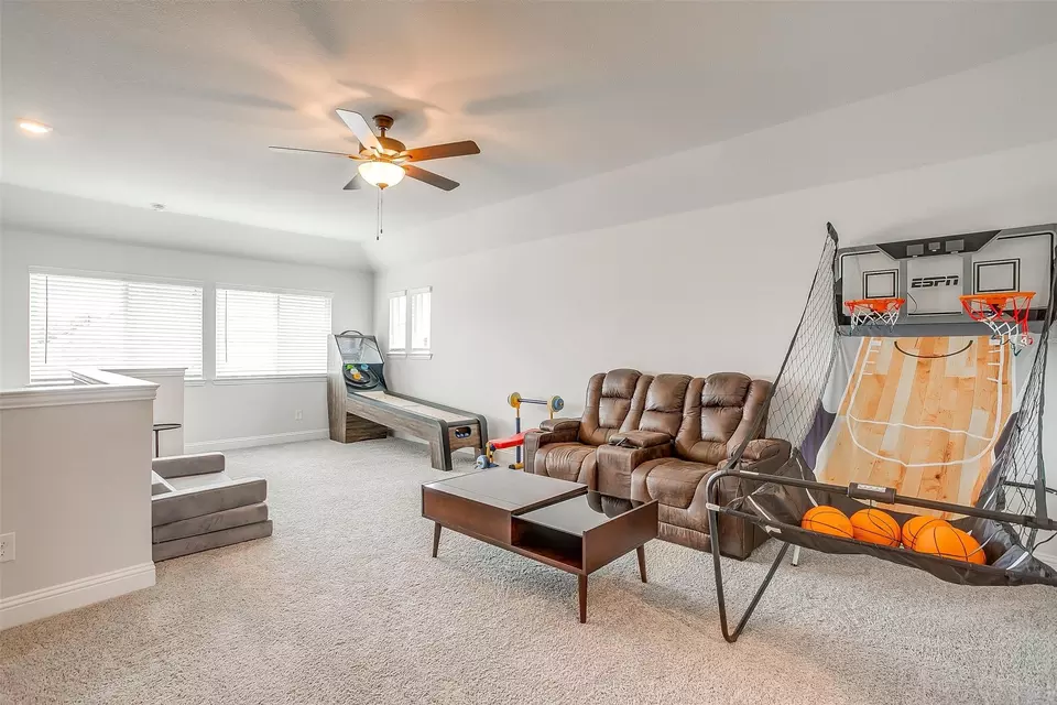 Entry Way - 1245 Rushmore, Burleson, TX 76028 photo 5 of 6