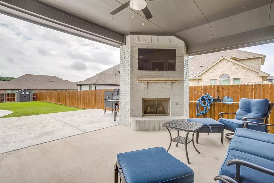 Exterior - 1245 Rushmore, Burleson, TX 76028 photo 3 of 9