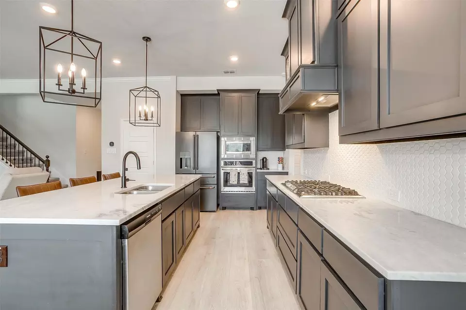 Kitchen - 1245 Rushmore, Burleson, TX 76028 photo 4 of 5