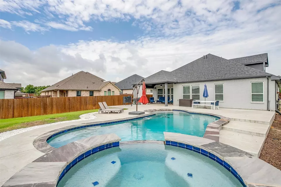 Exterior - 1245 Rushmore, Burleson, TX 76028 photo 1 of 9