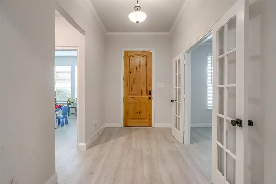 Entry Way - 1245 Rushmore, Burleson, TX 76028 photo 1 of 6