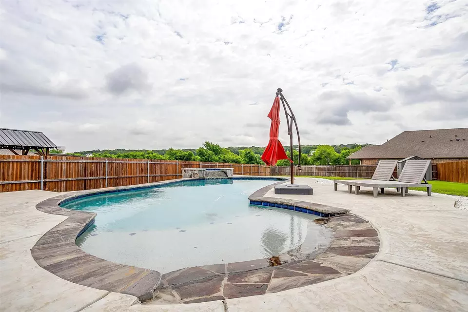 Exterior - 1245 Rushmore, Burleson, TX 76028 photo 8 of 9