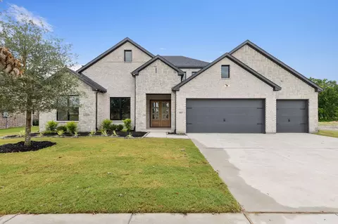 805 Calle Dr, Van Alstyne, TX 75495