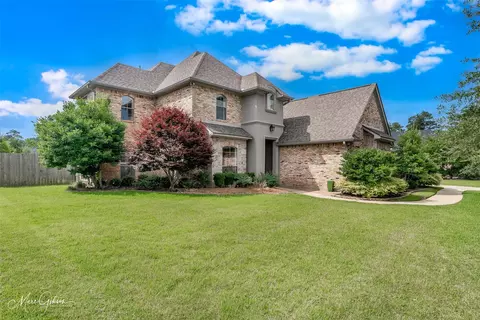 187 Waters Edge Dr, Shreveport, LA 71106