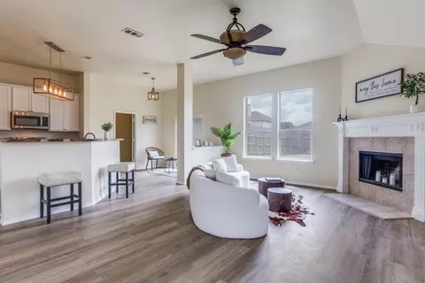 3137 Bent Oak Dr, Mesquite, TX 75181