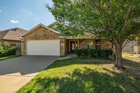 6937 Meandering Creek Ln, Fort Worth, TX 76179