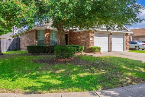 2800 Island Wren Dr, Mesquite, TX 75181