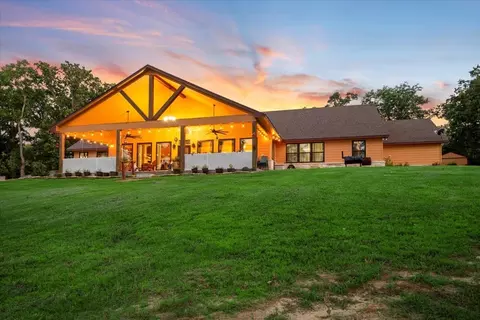 479 Susan Grove Blvd, Streetman, TX 75859