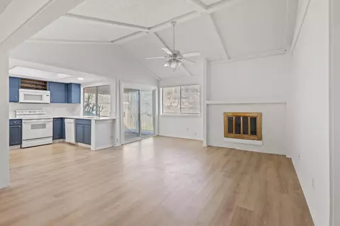 827 Salem Trl, Lewisville, TX 75067