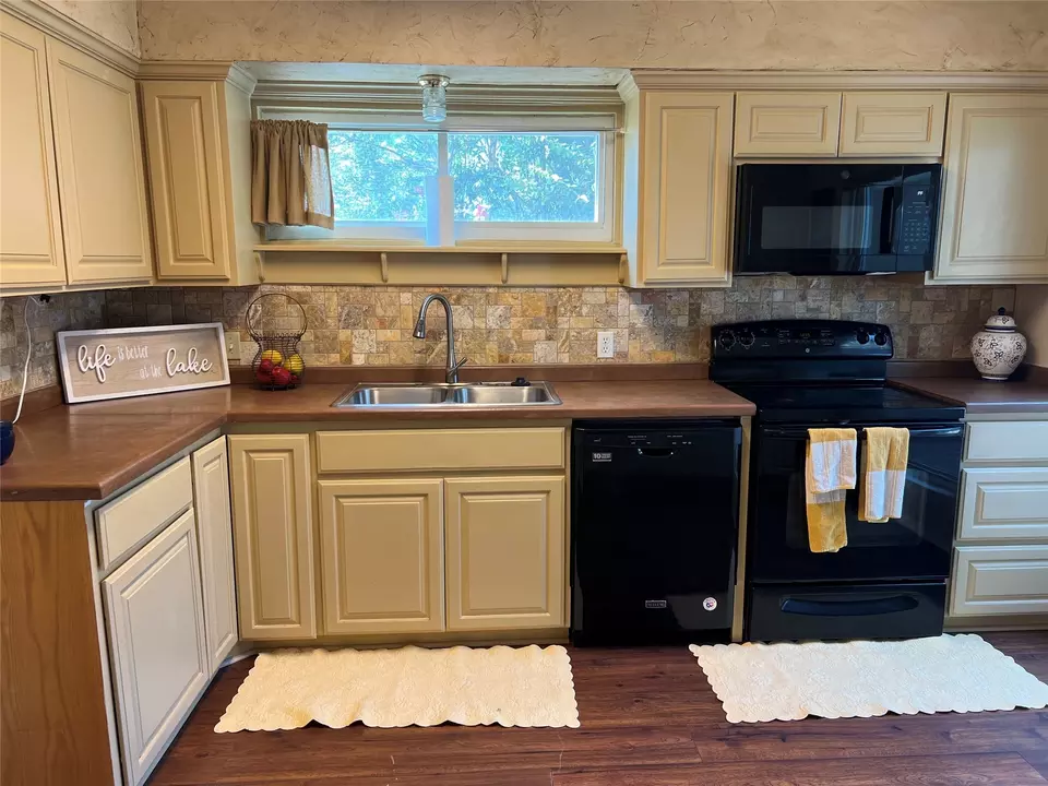 Kitchen - 696 Harbor Dr N, Azle, TX 76020 photo 1 of 3