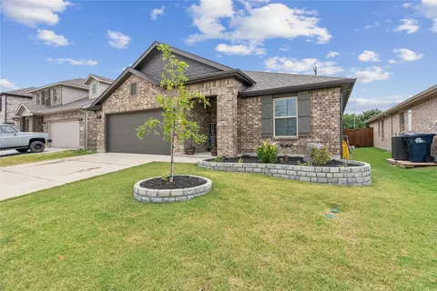 2404 Briarhurst Ct, Denton, TX 76207