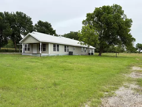 4801 Dell Dr, Greenville, TX 75401