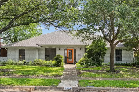 2302 Golden Willow Ln, Richardson, TX 75082