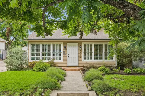 7011 Lindsley Ave, Dallas, TX 75223