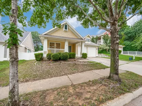 1604 Bridgeport Dr, Providence Village, TX 76227