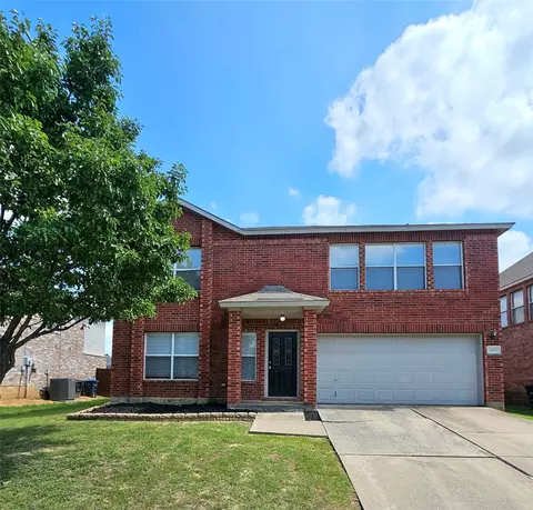 4224 Birch Creek Rd, Fort Worth, TX 76244