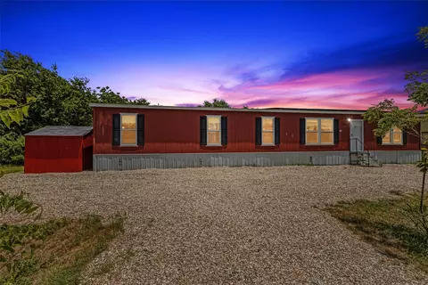 7734 Stanley Ct, Joshua, TX 76058