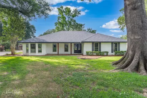2004 Landau Ln, Bossier City, LA 71111