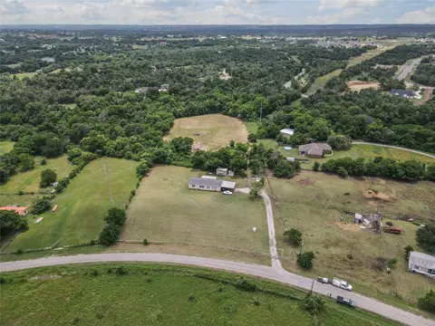 112 Harlan Dr, Weatherford, TX 76085