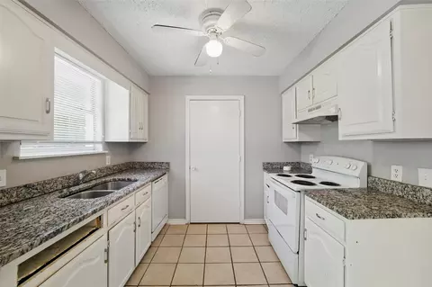 306 Monica St, Glenn Heights, TX 75154