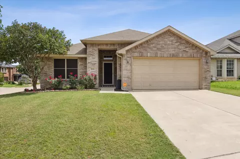10149 High Eagle Trl, Fort Worth, TX 76108