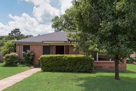 3605 Rock Bluff Dr, Dallas, TX 75227